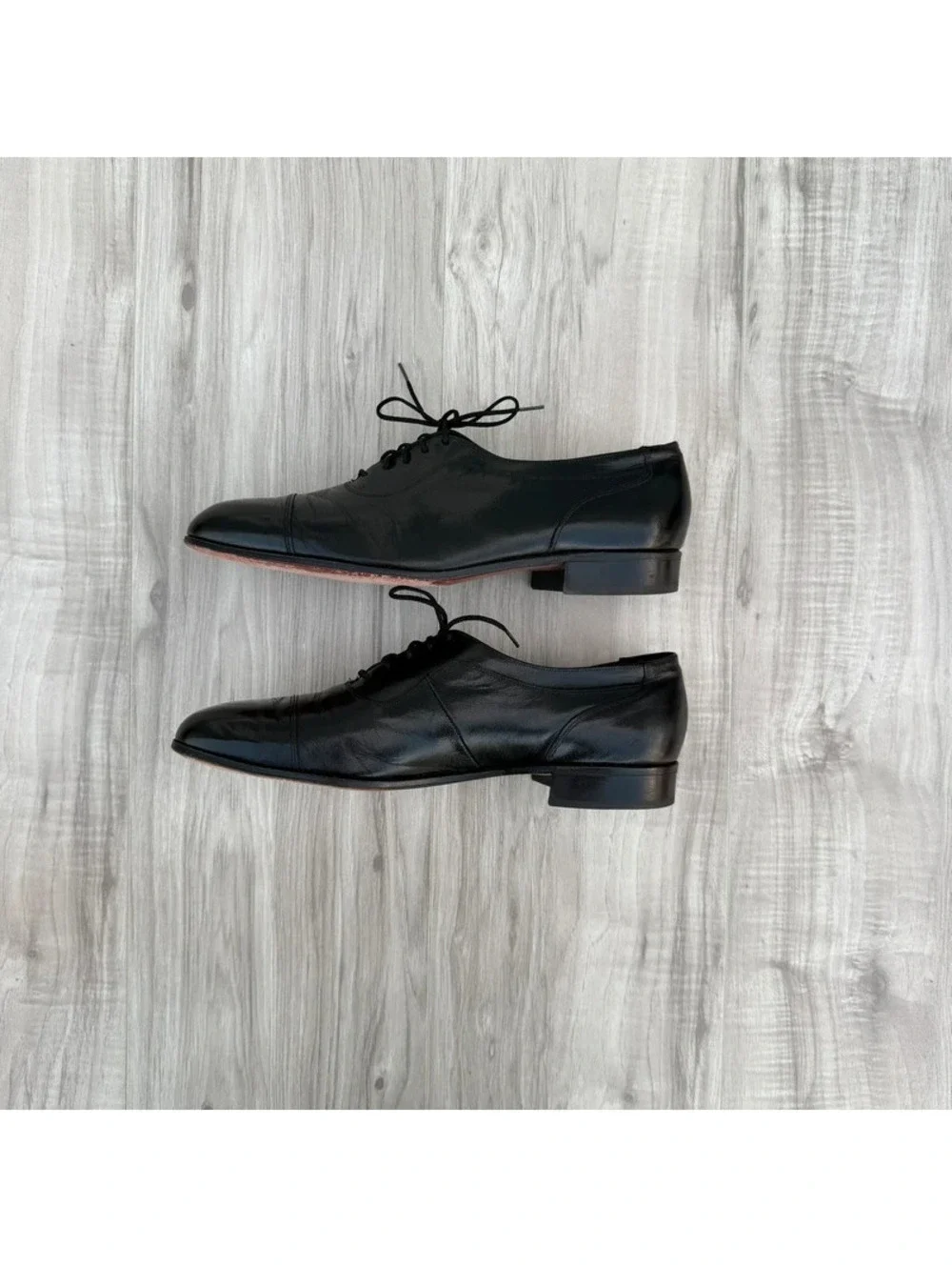 Florsheim black leather cap-toe oxford dress shoes